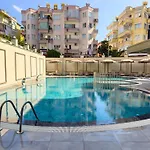 Qoople Elite 4 Elize Premium Location Near Kleopatra דירה